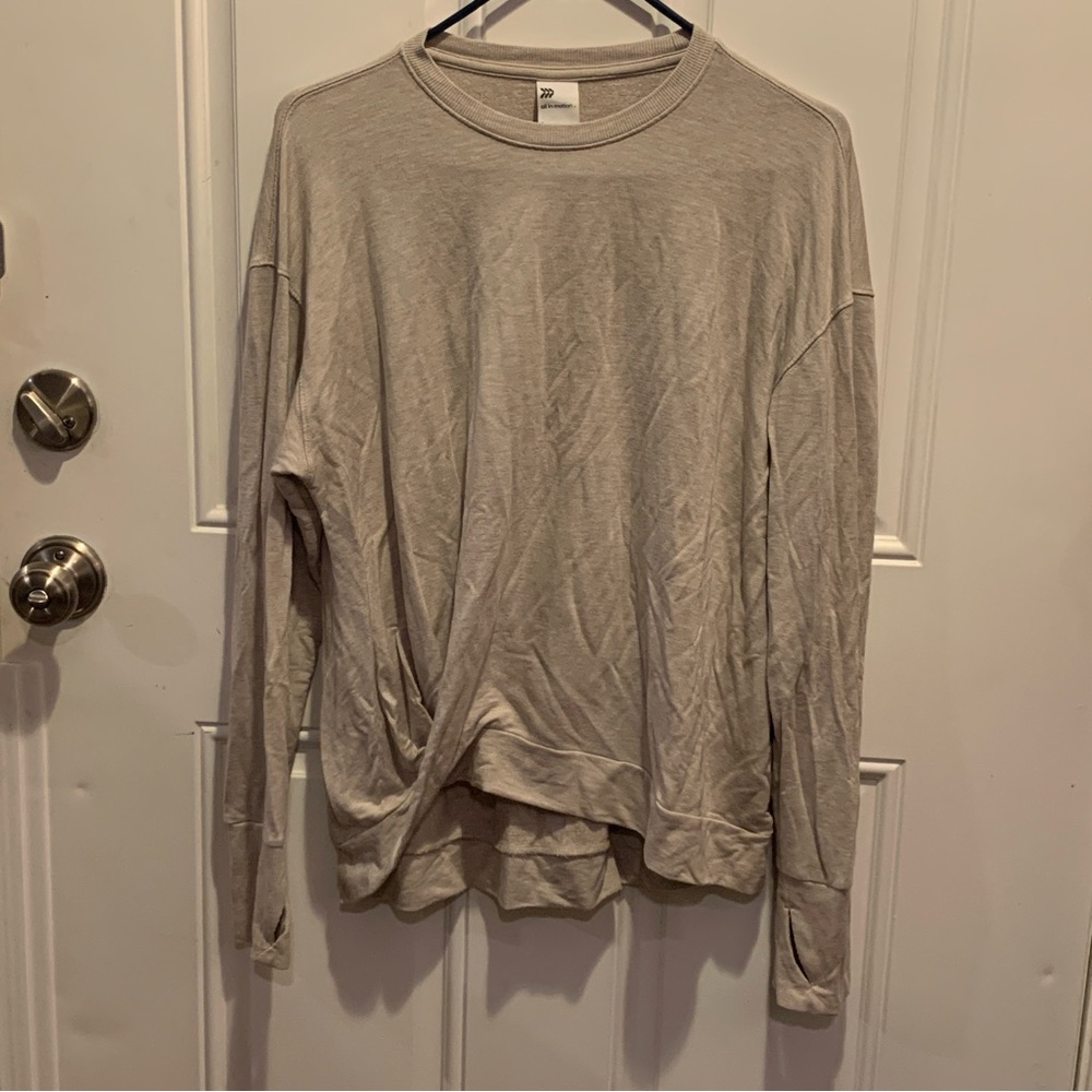 All in Motion Heather Oatmeal Crewneck Side Twist Top Thumb Holes Active Top SM